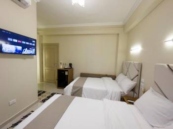 Doppelzimmer mit Bergblick1